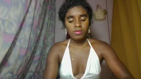 Snapshot of elina981 chatting on 05/05/26, 04:53 elina981 online show from 05/05/26, 04:53
