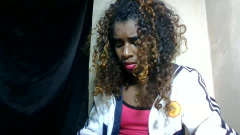 Snapshot of elina981 chatting on 06/12/26, 06:56 elina981 online show from 06/12/26, 06:56