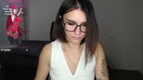 Snapshot of elina_posh chatting on 12/04/25, 04:05 Liza online show from 12/04/25, 04:05