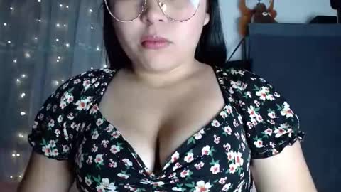 Elina  online show from 10/20/25, 03:56