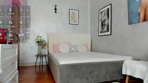 Elina online show from 06/23/26, 10:57