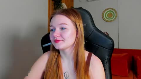 Snapshot of elinavale chatting on 03/22/26, 05:11 elinavale online show from 03/22/26, 05:11