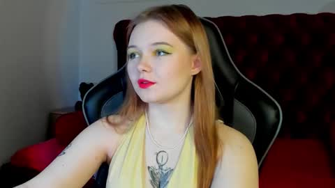 Snapshot of elinavale chatting on 03/26/26, 05:18 elinavale online show from 03/26/26, 05:18