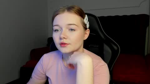 Snapshot of elinavale chatting on 04/05/26, 05:04 elinavale online show from 04/05/26, 05:04