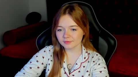 Snapshot of elinavale chatting on 04/28/26, 05:18 elinavale online show from 04/28/26, 05:18