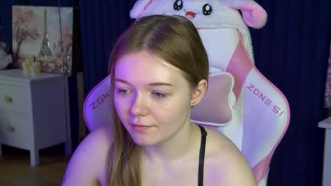 Snapshot of elinavale chatting on 04/29/26, 05:17 elinavale online show from 04/29/26, 05:17