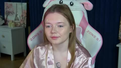 Snapshot of elinavale chatting on 04/29/26, 05:30 elinavale online show from 04/29/26, 05:30