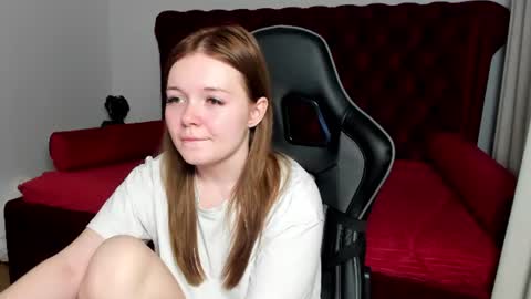elinavale online show from 06/11/26, 02:53
