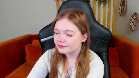 elinavale online show from 06/26/26, 06:07