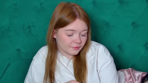 elinavale online show from 06/28/26, 06:19