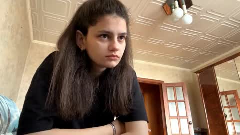 Snapshot of elindente chatting on 11/24/25, 06:24 Lola online show from 11/24/25, 06:24