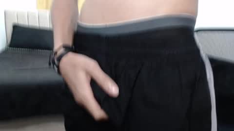 Snapshot of elio_collem chatting on 01/28/25, 07:32 ELIO online show from 01/28/25, 07:32