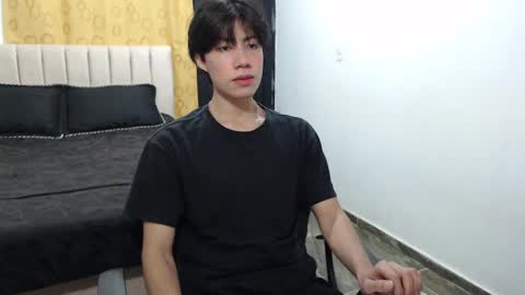 Snapshot of elio_collem chatting on 02/02/25, 08:02 ELIO online show from 02/02/25, 08:02