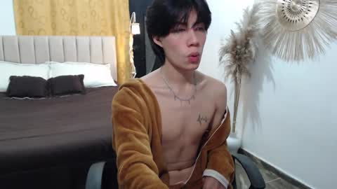 Snapshot of elio_collem chatting on 11/06/25, 08:26 ELIO online show from 11/06/25, 08:26