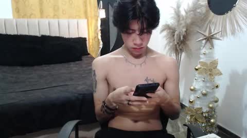 Snapshot of elio_collem chatting on 12/17/25, 02:39 ELIO online show from 12/17/25, 02:39