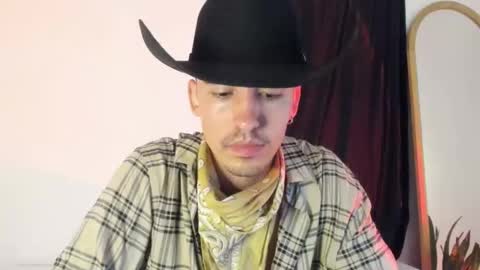 Snapshot of elio_dicaprio chatting on 11/02/25, 02:36 elio_dicaprio online show from 11/02/25, 02:36