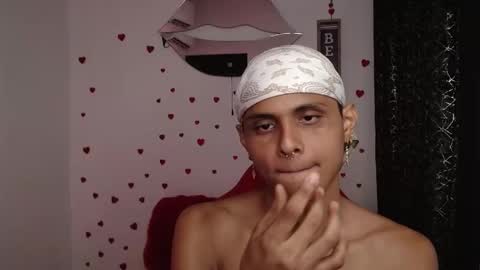 Snapshot of elio_fox chatting on 03/21/26, 08:19 elio_fox online show from 03/21/26, 08:19