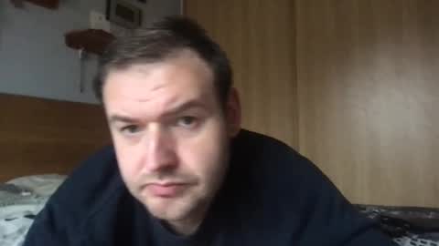 Snapshot of eliot26 chatting on 12/16/24, 01:22 e26 online show from 12/16/24, 01:22