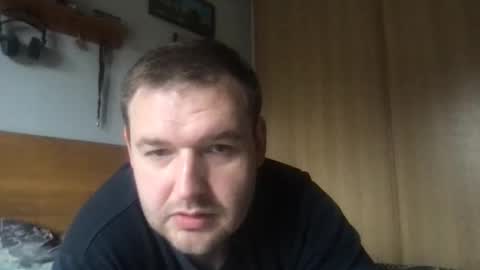 Snapshot of eliot26 chatting on 02/09/26, 01:04 e26 online show from 02/09/26, 01:04