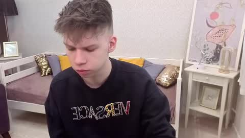 Snapshot of eliotmars chatting on 04/13/26, 11:05 eliotmars online show from 04/13/26, 11:05