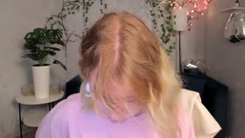 Elira Vane online show from 06/22/26, 03:08