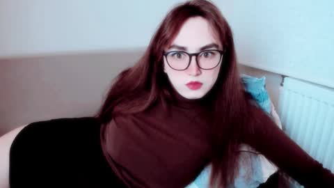 Snapshot of elisa_2001 chatting on 11/07/25, 05:51 Liza online show from 11/07/25, 05:51