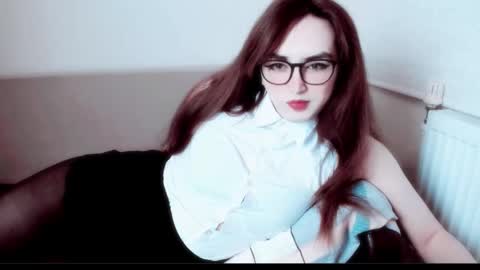 Snapshot of elisa_2001 chatting on 11/17/25, 04:40 Liza online show from 11/17/25, 04:40