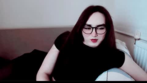 Snapshot of elisa_2001 chatting on 11/20/25, 06:46 Liza online show from 11/20/25, 06:46