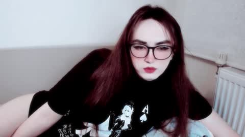 Snapshot of elisa_2001 chatting on 12/21/25, 08:05 Liza online show from 12/21/25, 08:05