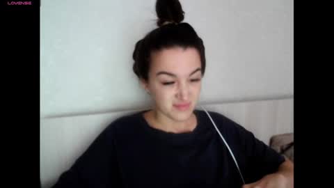 elisa_dove208 online show from 09/09/25, 04:34