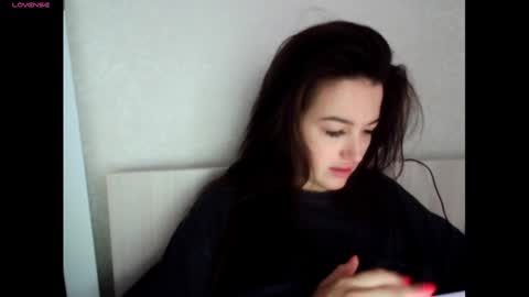 elisa_dove208 online show from 09/10/25, 04:01