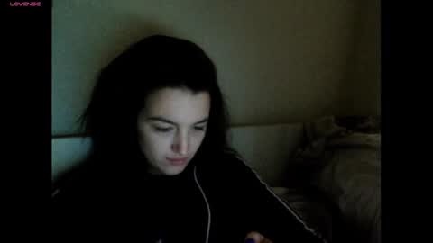 elisa_dove208 online show from 11/21/25, 05:11