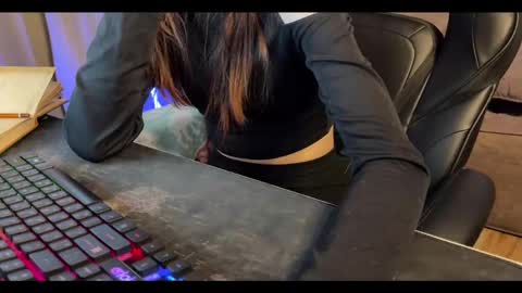 Snapshot of elisa_north chatting on 01/29/25, 11:20 Elisa North online show from 01/29/25, 11:20