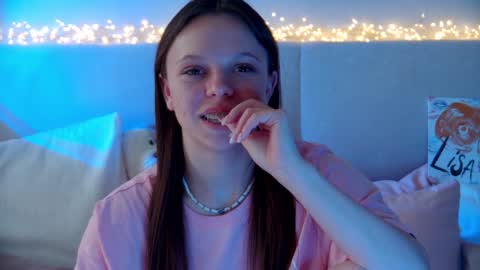 ElisabethDavis online show from 01/26/25, 01:20