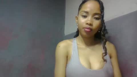 Snapshot of elisabethee chatting on 04/11/26, 07:18 elisabethee online show from 04/11/26, 07:18