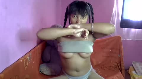 elisah01 online show from 06/19/26, 05:23