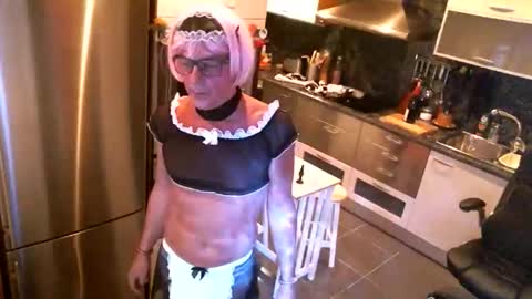 Snapshot of elise_tv chatting on 10/01/25, 07:53 Barbie online show from 10/01/25, 07:53