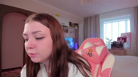 Snapshot of elisejays chatting on 01/25/25, 10:29 Elise    online show from 01/25/25, 10:29