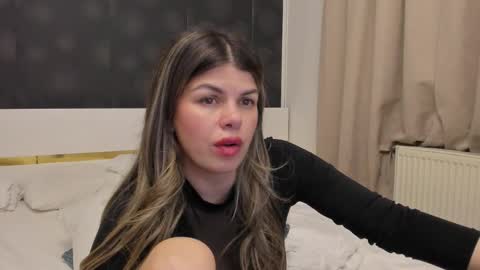 Snapshot of elisetyler89 chatting on 03/23/26, 10:36 Elly online show from 03/23/26, 10:36