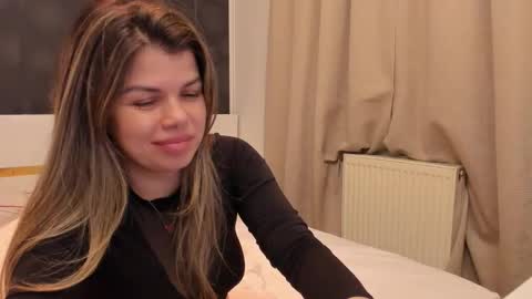 Snapshot of elisetyler89 chatting on 03/25/26, 11:00 Elly online show from 03/25/26, 11:00