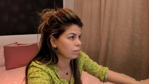 Snapshot of elisetyler89 chatting on 04/03/26, 08:18 Elly online show from 04/03/26, 08:18