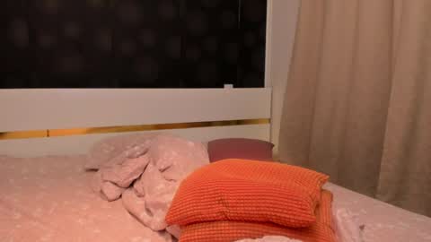 Snapshot of elisetyler89 chatting on 04/06/26, 07:37 Elly online show from 04/06/26, 07:37