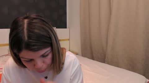 Snapshot of elisetyler89 chatting on 04/15/26, 07:58 Elly online show from 04/15/26, 07:58