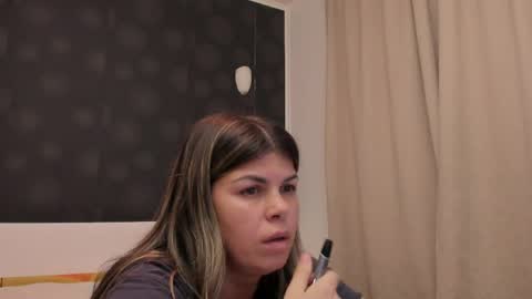 Snapshot of elisetyler89 chatting on 04/19/26, 06:07 Elly online show from 04/19/26, 06:07