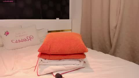 Snapshot of elisetyler89 chatting on 04/27/26, 07:45 Elly online show from 04/27/26, 07:45