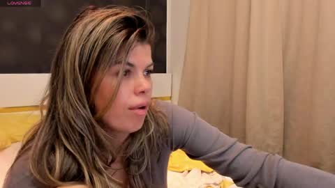 Snapshot of elisetyler89 chatting on 05/07/26, 09:09 Elly online show from 05/07/26, 09:09