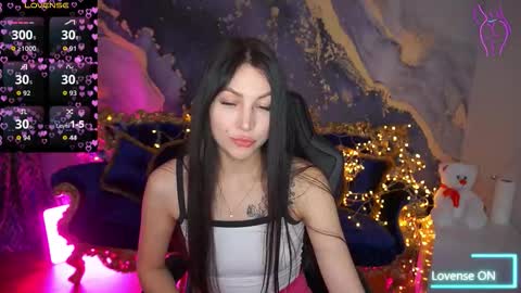 Snapshot of elisevelour chatting on 03/20/26, 02:00 elisevelour online show from 03/20/26, 02:00