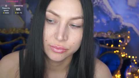 Snapshot of elisevelour chatting on 04/07/26, 12:05 elisevelour online show from 04/07/26, 12:05