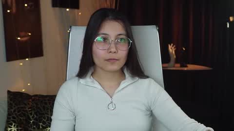 Snapshot of elisonavergarden chatting on 04/19/26, 03:22 Elison online show from 04/19/26, 03:22