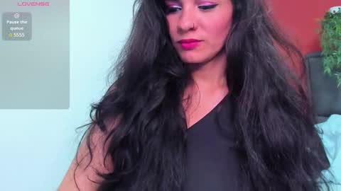 E L I S S A online show from 01/28/25, 02:21